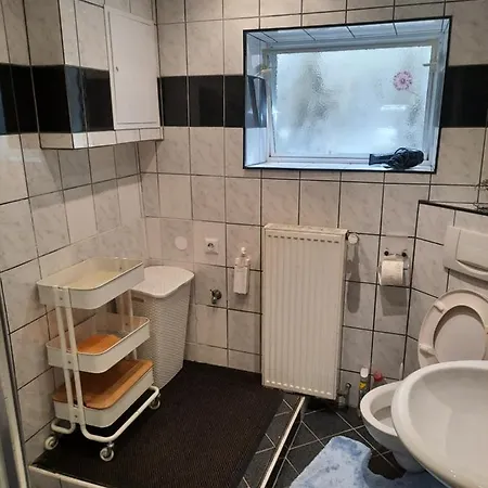 Ferienwohnung In Ruhiger Lage *